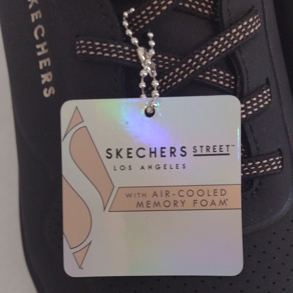 Skechers Air-Coded Memory Foam Shoes (J218) - Picture 6 of 9